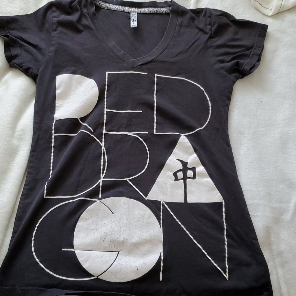 🙋‍♀️3/30 Red dragon tee